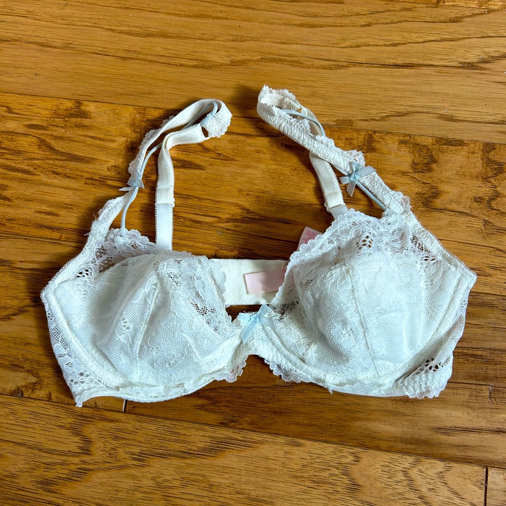 VS Bridal Bra